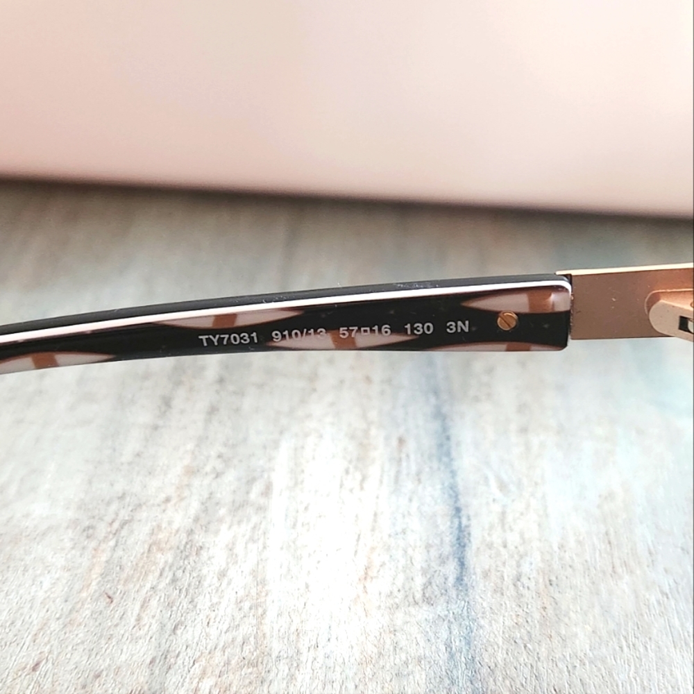 TORY BURCH SUNGLASSES